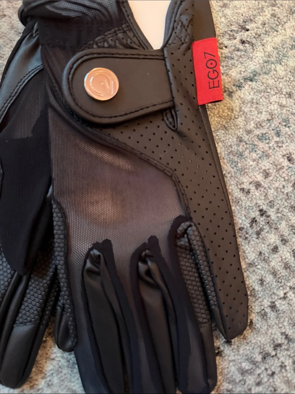 EGO7 Black Womans Air Riding Gloves with breathable mesh Size 7